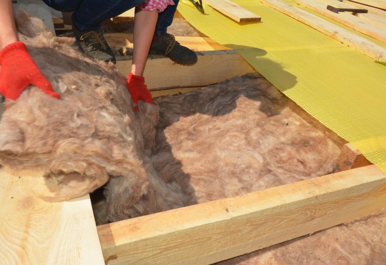 Pose d'isolation thermique et phonique : les clés d'un intérieur confortable